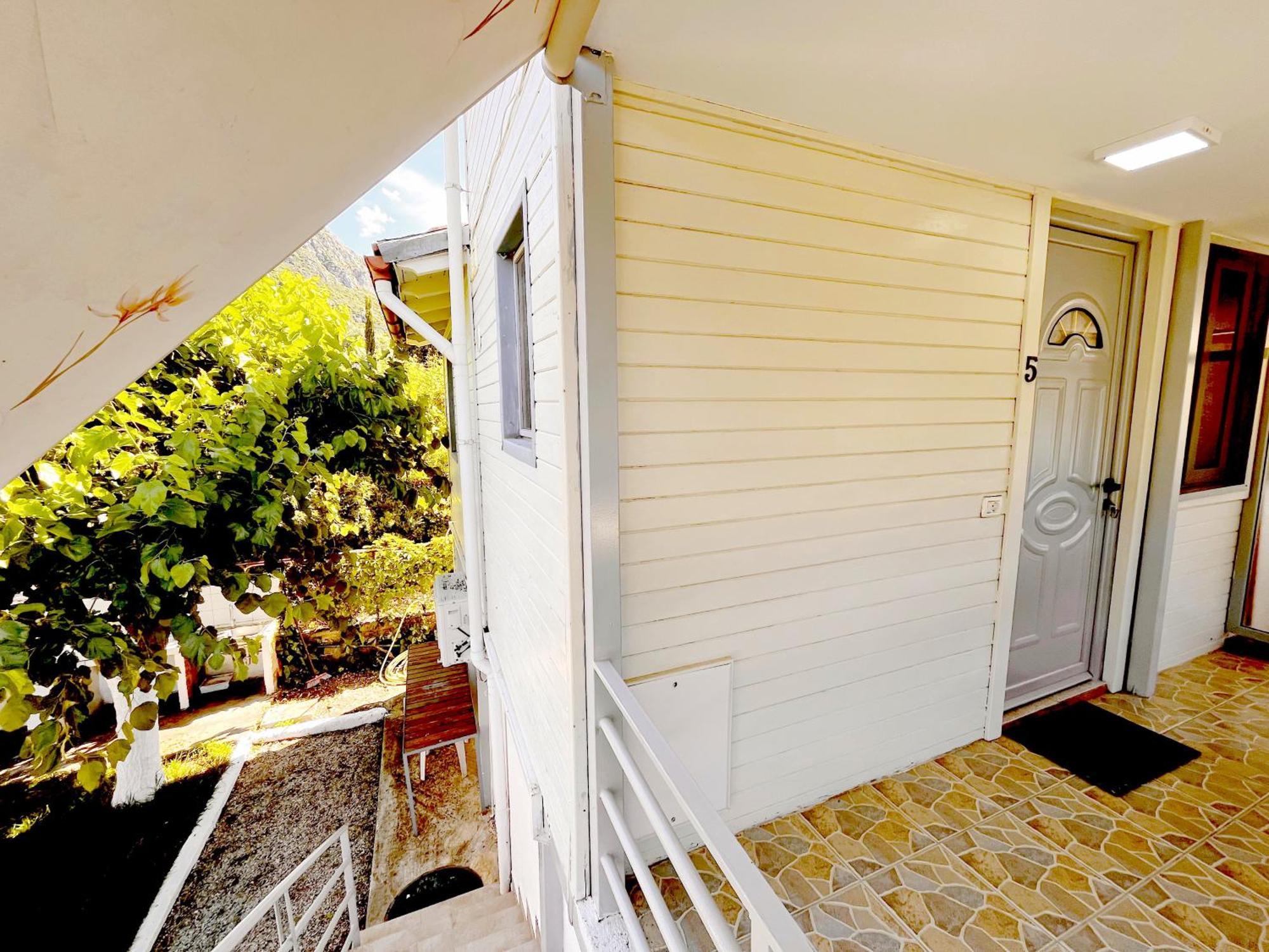 Garden Rooms Himarë Exterior foto
